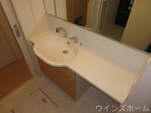 洗面設備　洗髪洗面化粧台