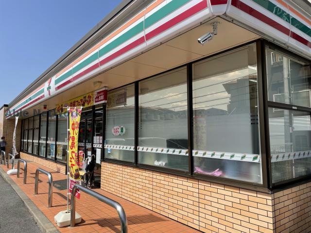 コンビニ　セブンイレブン名古屋一つ山1丁目店（コンビニ）まで352m