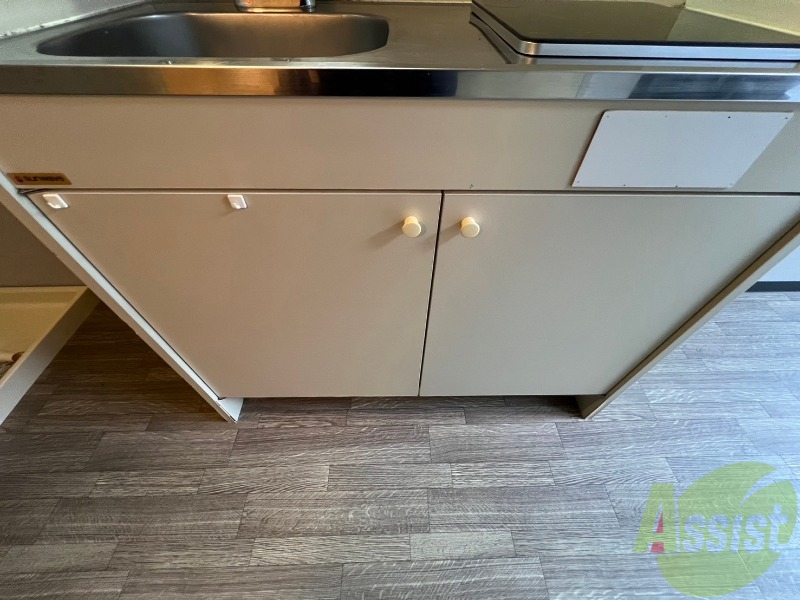 収納　キッチン下の収納は必要な調理器具などが入りそうです。