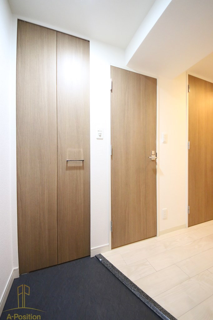 玄関　プレサンス堺筋本町駅前