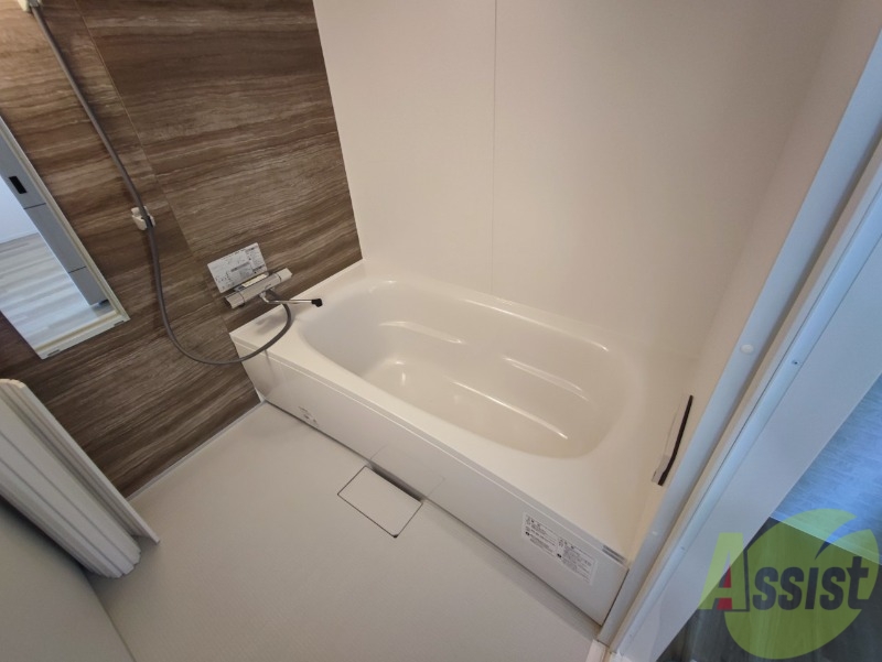 バス・シャワールーム　お風呂になります。一日の疲れを癒してくださいね。