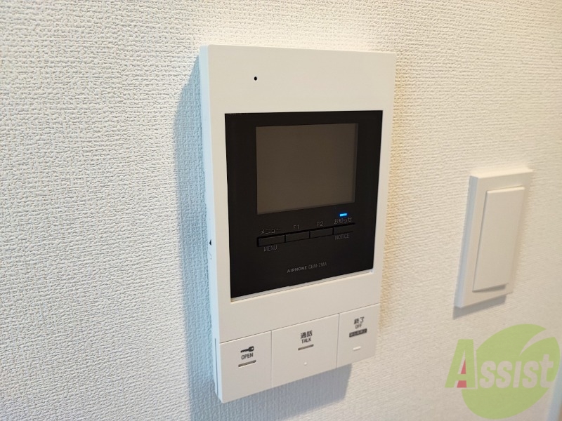 セキュリティ　ＴＶモニター付インターホンです。来客者の顔が見えるので安心！