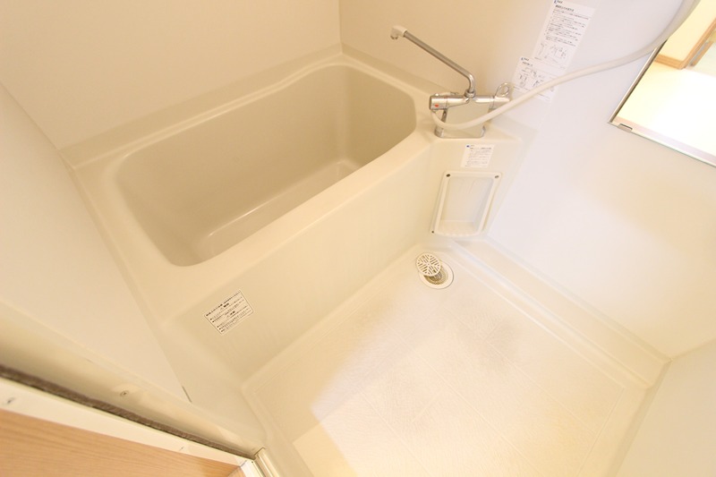 バス・シャワールーム　208号室参照