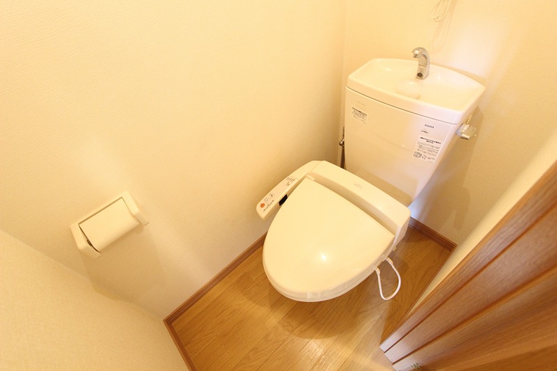 トイレ　208号室参照