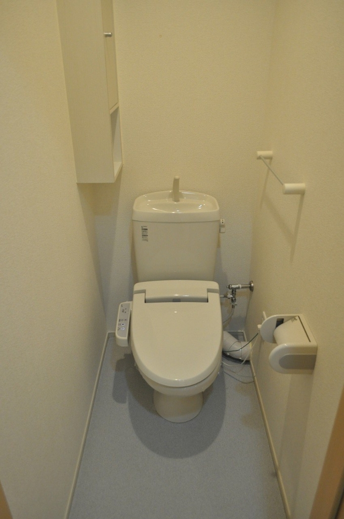 トイレ　ウォシュレット付