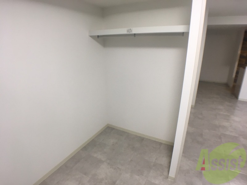 収納　寝室の収納です。部屋がすっきり片付きます。