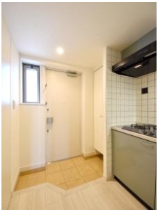 玄関　※別部屋参考写真