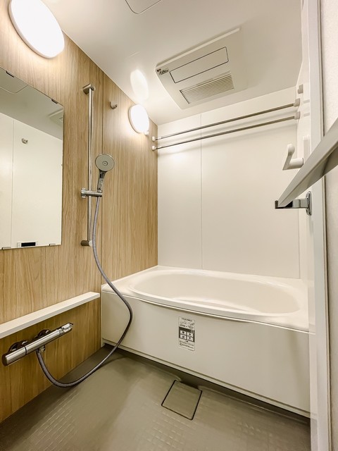 バス・シャワールーム　※写真は同タイプ住戸です。