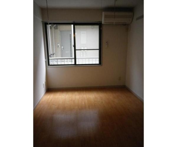 居室・リビング　※同タイプ別室参考写真