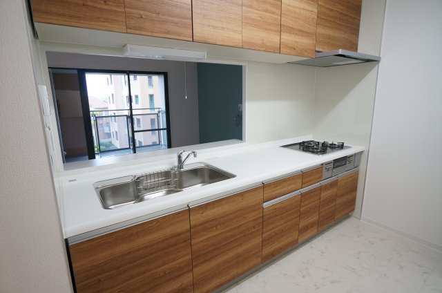 キッチン　コンパクトなキッチンで掃除もラクラク