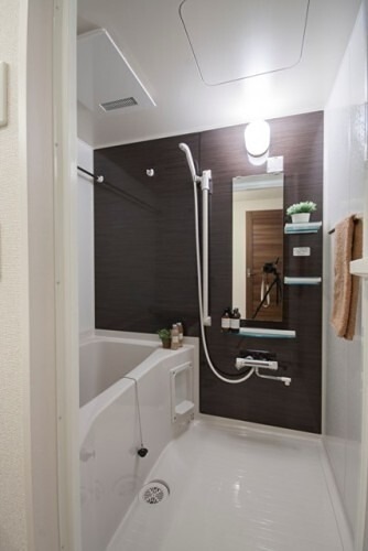 バス・シャワールーム　追焚・浴室乾燥完備