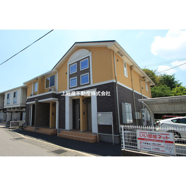 建物外観　住宅地内