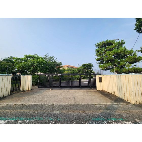 小学校　熊本市立画図小学校（小学校）まで452m