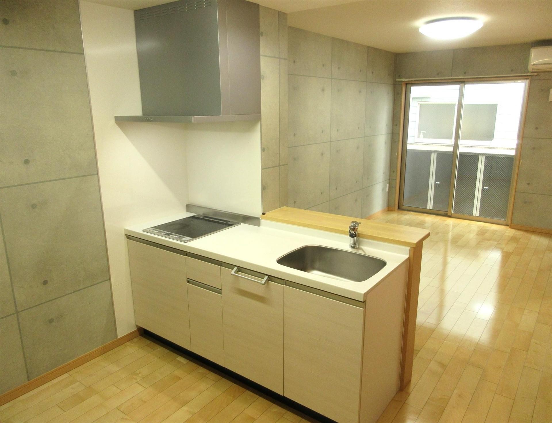 キッチン　IHコンロ搭載のキッチンスペースです♪