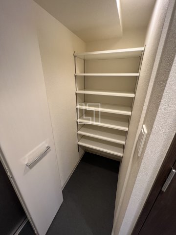 収納　ファステート難波グランプリ　シューズインクローゼット