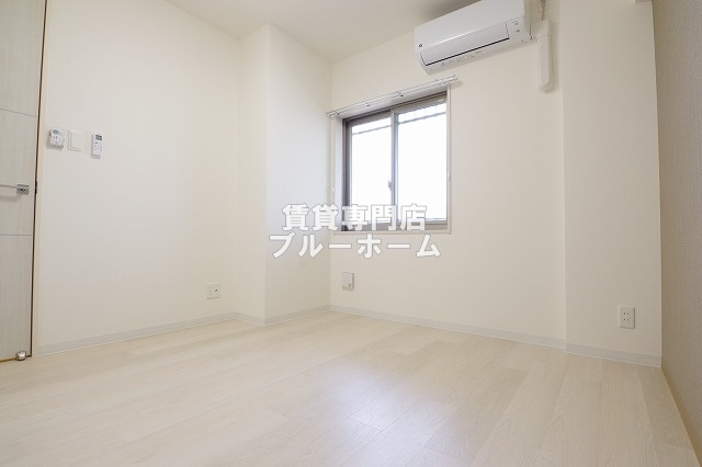 その他部屋・スペース　5.5帖のゆったりとした洋室！