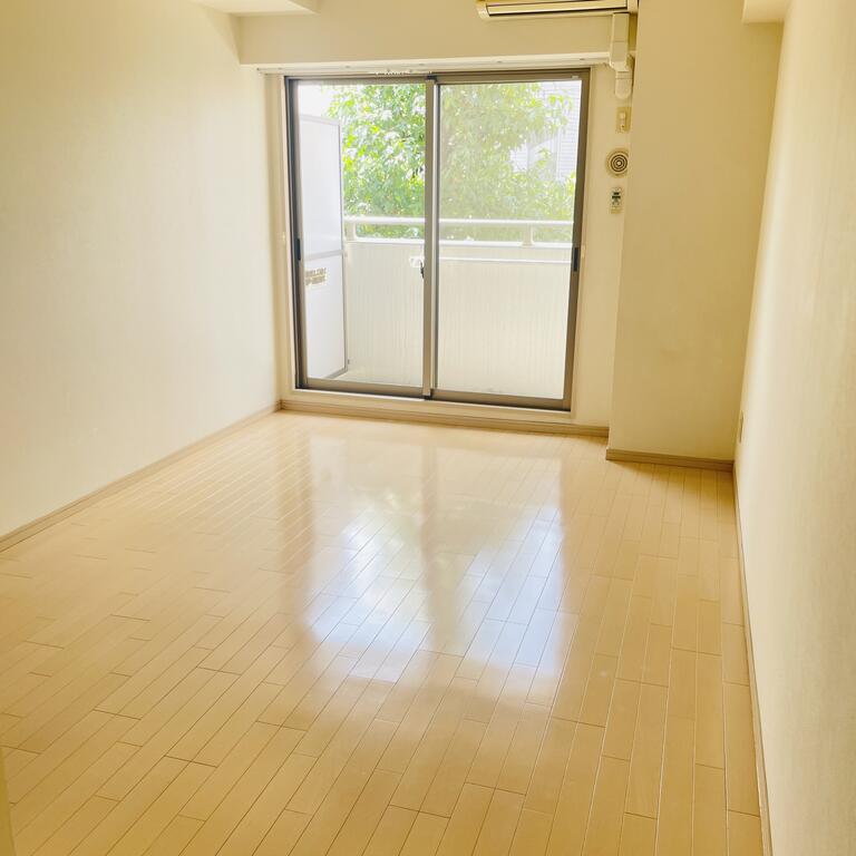 居室・リビング　フローリング8帖