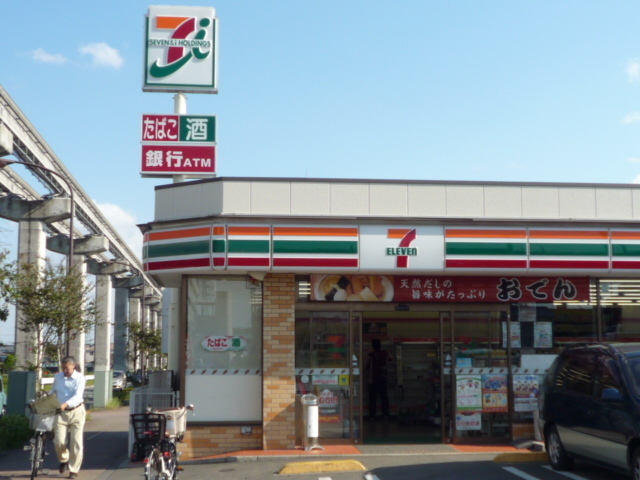 コンビニ　コンビニ（コンビニ）まで110m