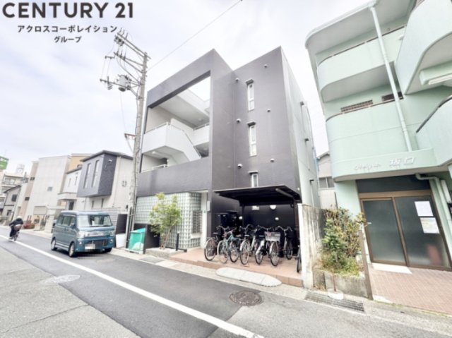 建物外観　駐輪場付き