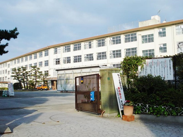 小学校　福岡市立南当仁小学校（小学校）まで1241m