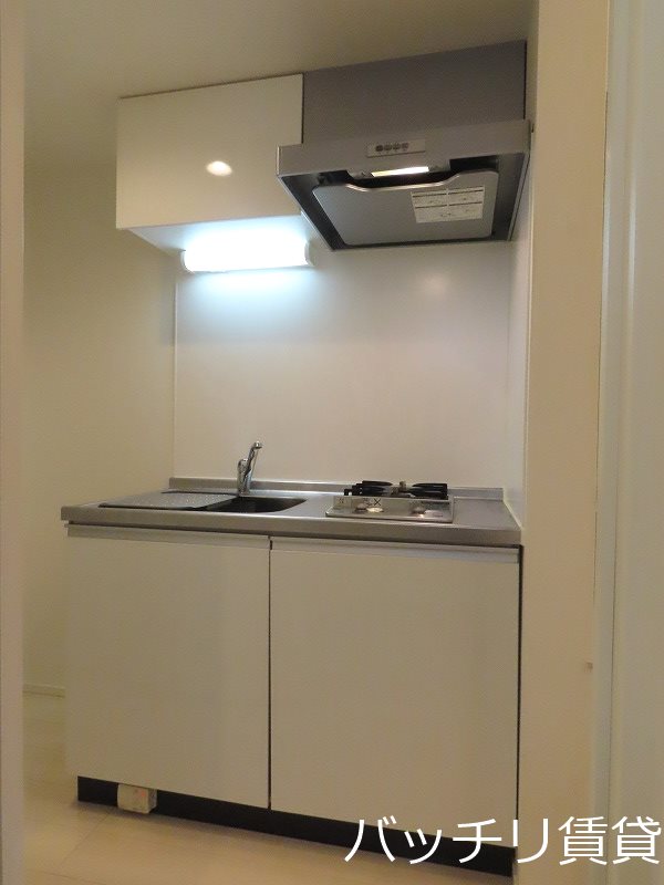 キッチン　別号室タイプの為、現状を優先致します。