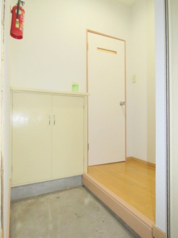 玄関　玄関スペースでございます！