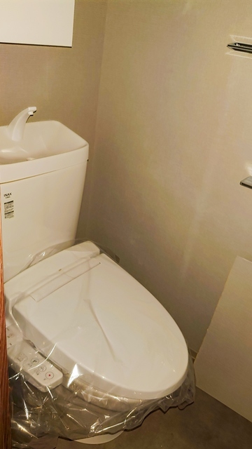 トイレ　※写真は同タイプ住戸です。