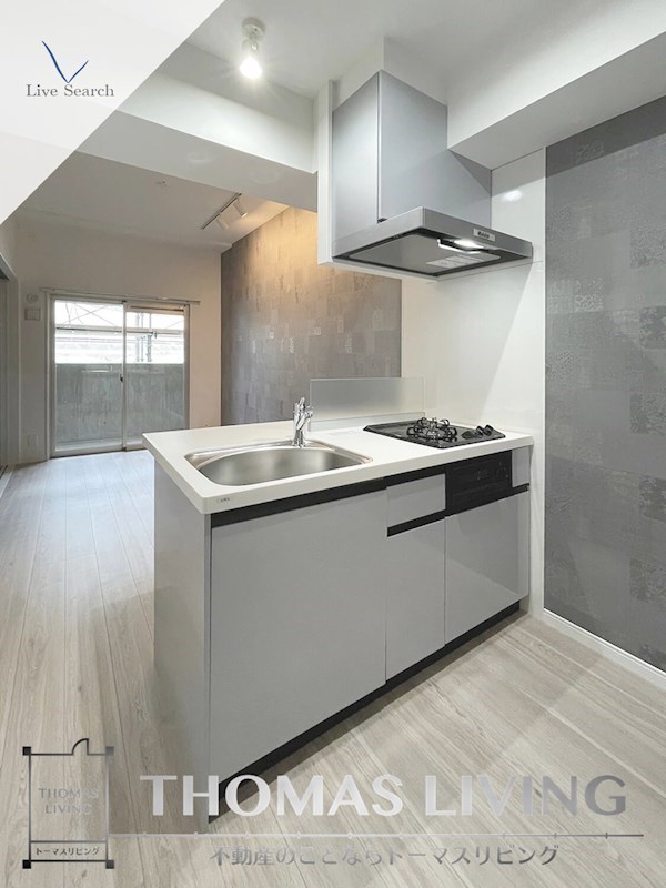 キッチン　奥までフラットな天板でお洒落なカウンターキッチンです。