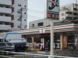 コンビニ　セブンイレブン 板橋大谷口北町店（コンビニ）まで298m