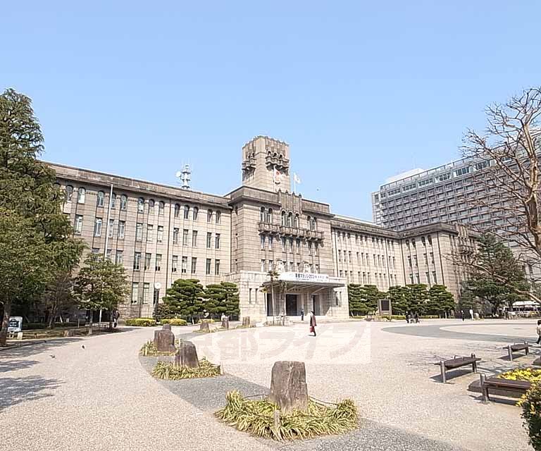 銀行　東京三菱ＵＦＪ銀行 京都市役所出張所（銀行）まで315m