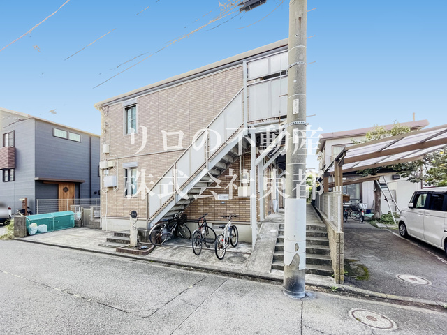 建物外観　周辺は閑静な住宅街ですので落ち着いた住環境です！