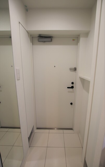 玄関　※同間取り参考写真です