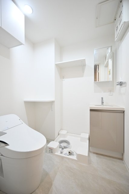 洗面設備　使いやすい洗面所です