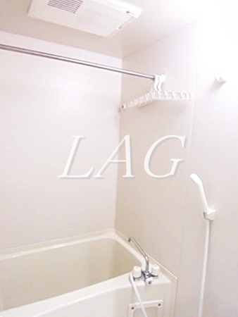 バス・シャワールーム　お風呂（同仕様）です。