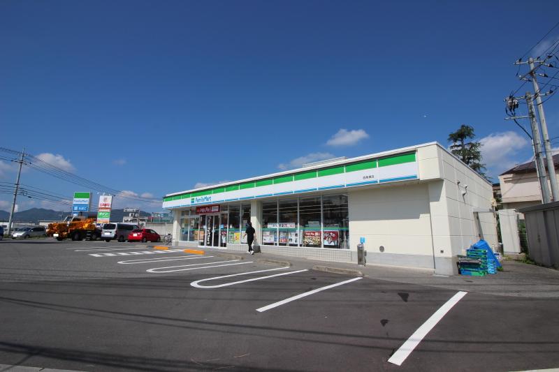 コンビニ　ファミリーマート（コンビニ）まで400m