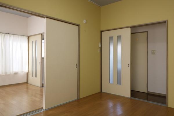 居室・リビング　別の部屋より