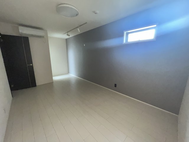 居室・リビング　居間です