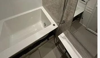 バス・シャワールーム　※別部屋の参考写真です。