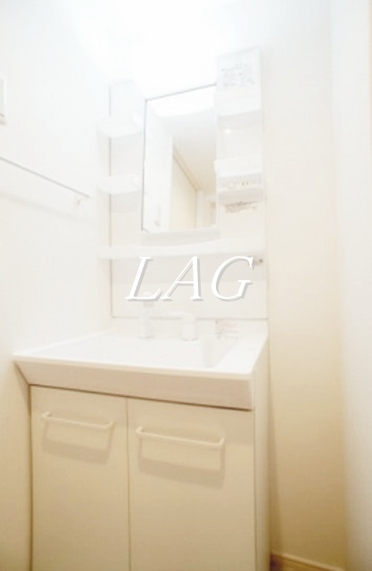 洗面設備　独立洗面台です。