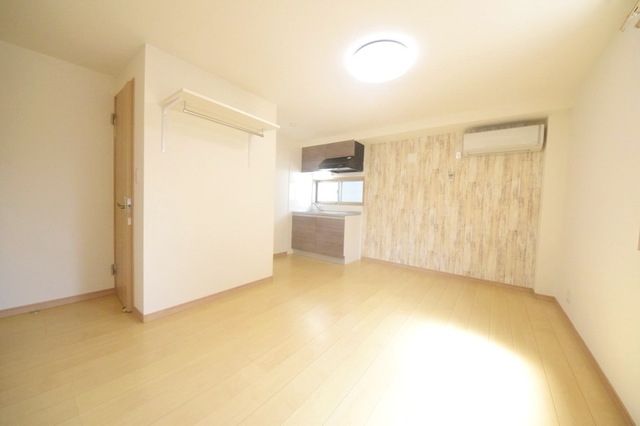 居室・リビング　別部屋参考写真