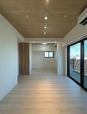 居室・リビング　☆明るい洋室☆