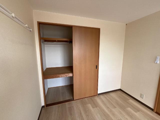 収納　南洋室収納