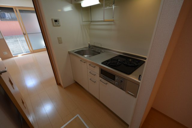 キッチン　壁付けキッチンでスペースを有効活用できます！