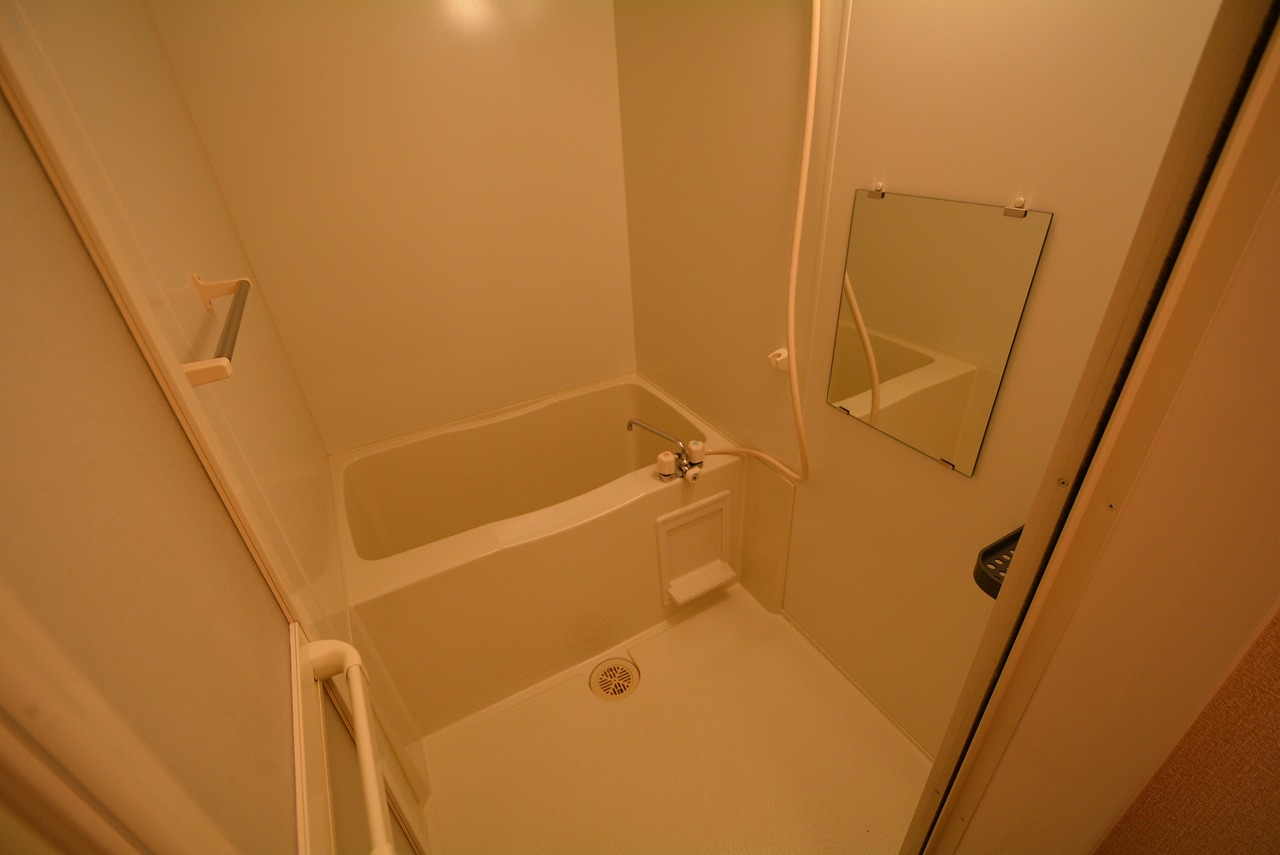 バス・シャワールーム　バストイレ別でおすすめです！