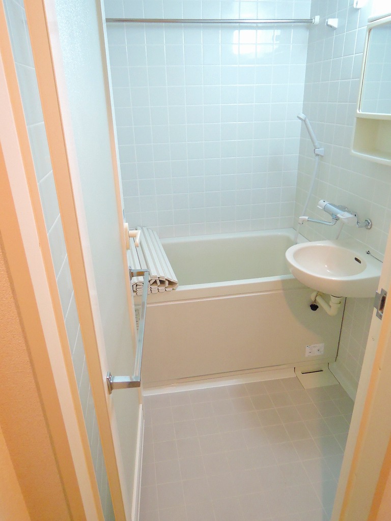 バス・シャワールーム　追い焚き付き