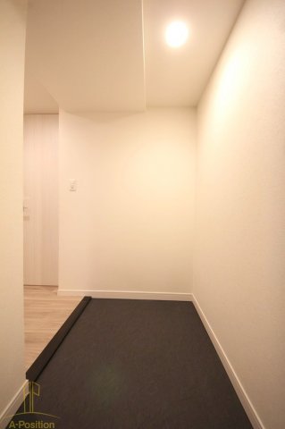 玄関　プレサンス心斎橋ニスト