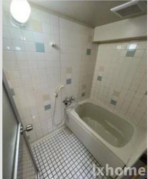 バス・シャワールーム　落ち着いた空間のお風呂です