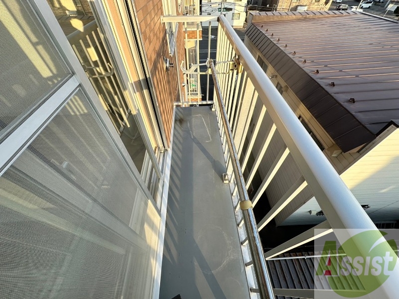 バルコニー　バルコニーが付いていますので一息ついてみてはいかがですか。