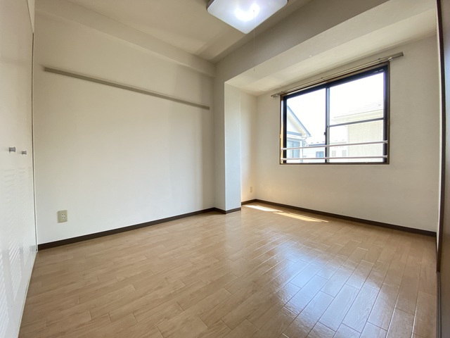 居室・リビング　同物件他部屋写真