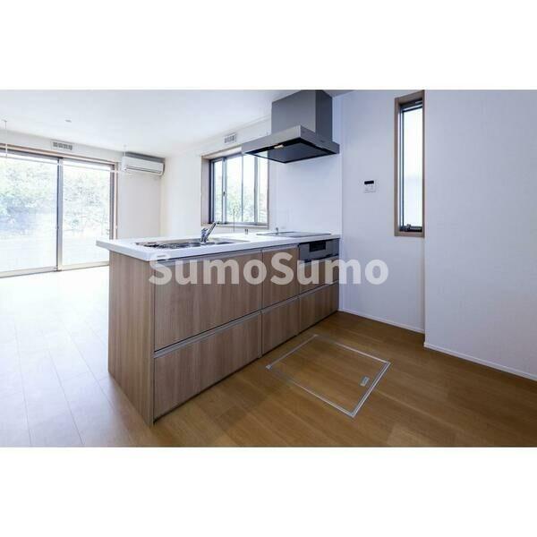 キッチン　コンパクトなキッチンで掃除もラクラク